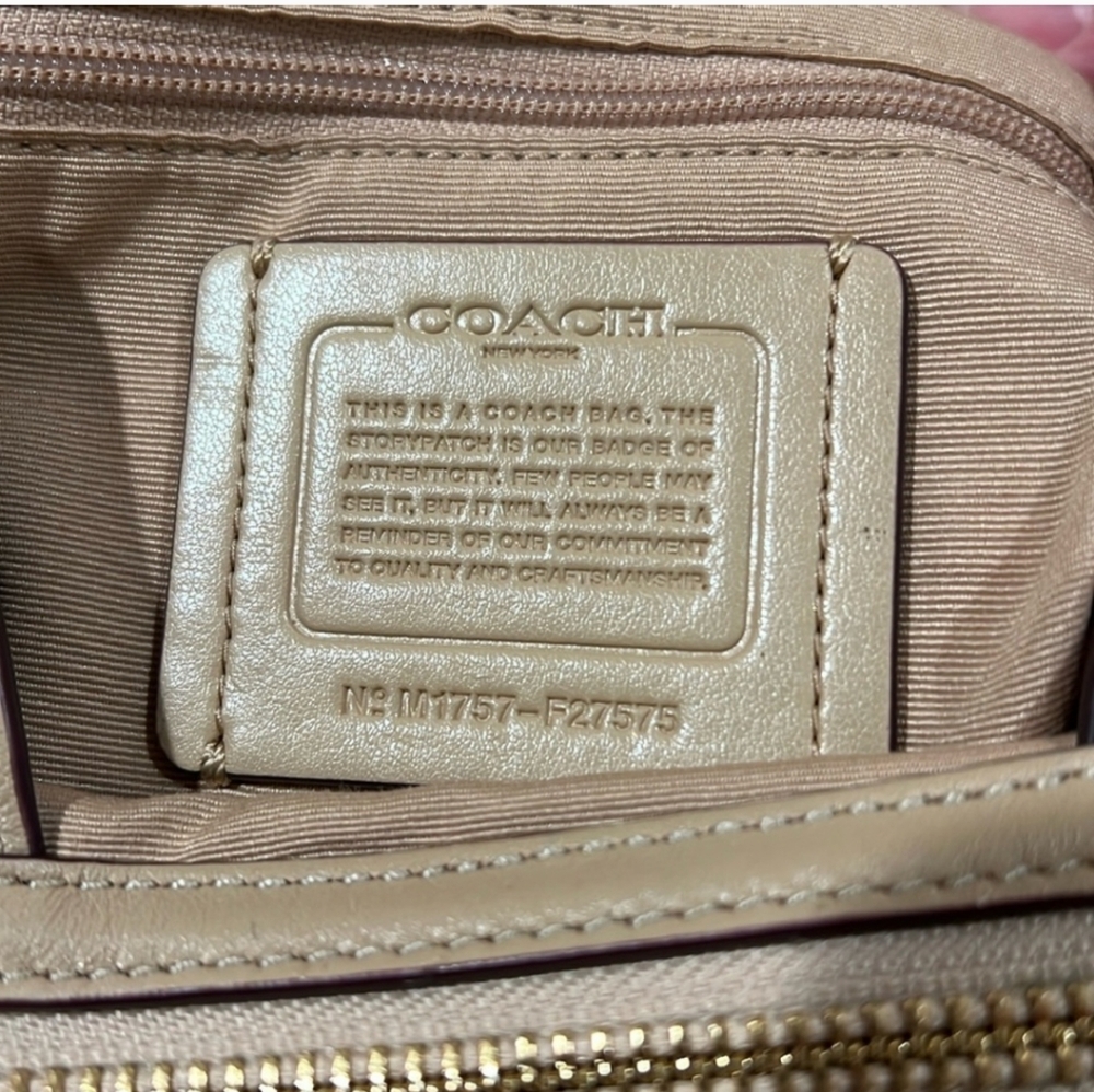 Coach NWOT Elegant Tan Women's Bag - Picture 3 of 13